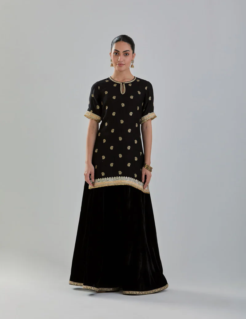 Black Embroidered Chanderi Kurta With Velvet Sharara & Organza Dupatta 3